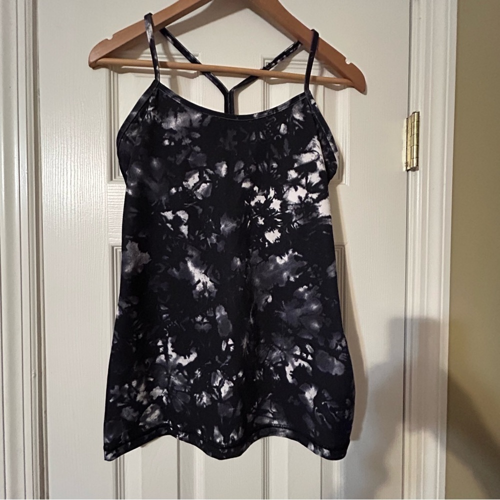 Lululemon Black and White Tie-Dye Tank Top size 8 Great Condition - Picture 1 of 4